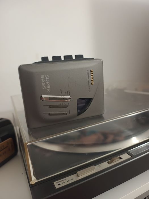 Walkman Aiwa cu radio