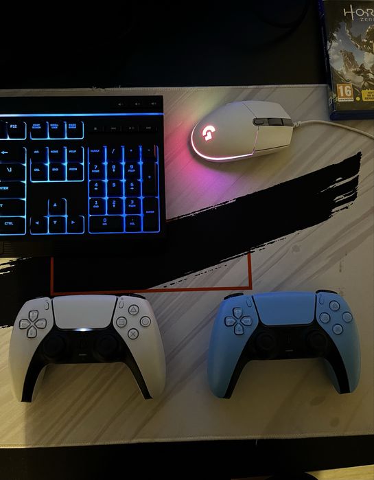 PlayStation 5  + mouse si tastatura + 4 jocuri