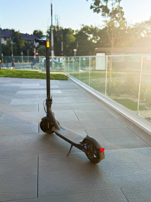 Trotineta electrica Xiaomi Electric Scooter 3, Putere Motor 300 W, Viteza Maxima 25 Km/h, Negru