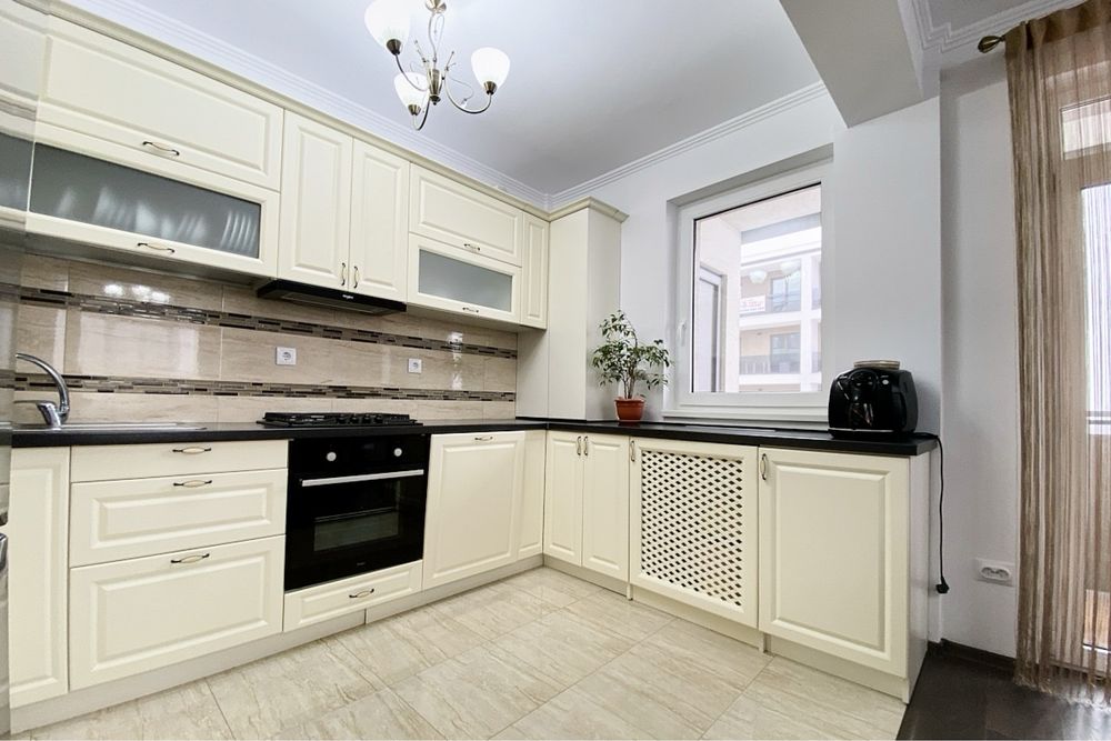 Inchiriez ap 3 camere, Floresti, str Tineretului