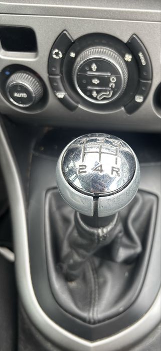 Части от таблото за Пежо 308/Peugeot 308