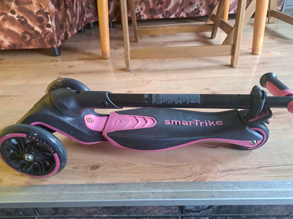Уникална Тротинетка сгъваема светещи колела Smart Trike