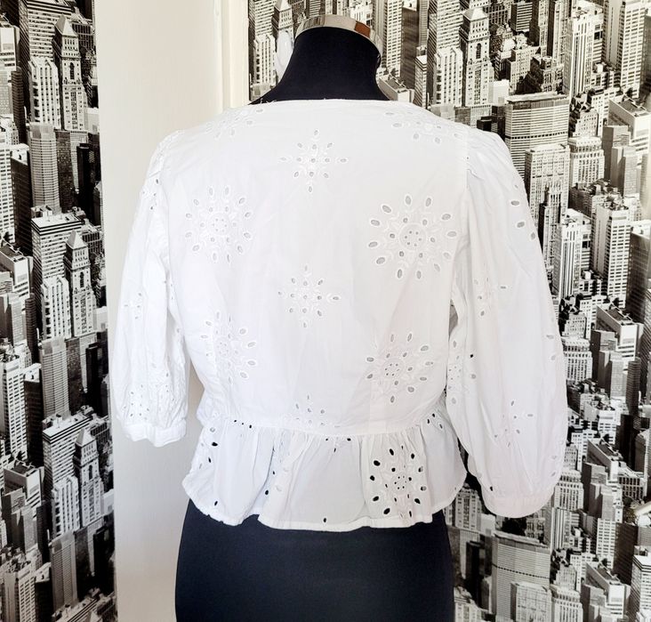 Buza alba Zara cu maneci bufante