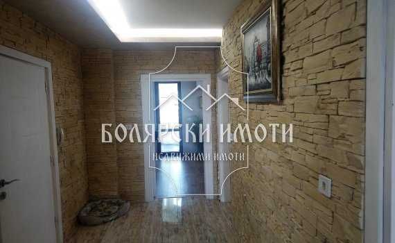 Продава се Тристаен апартамент в Велико Търново, Център - 230 кв.м за 1066 €/кв.м - Снимка #10