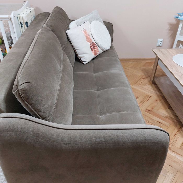 Разтегателен диван