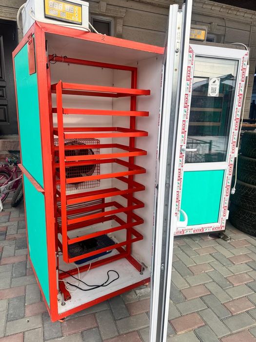 Инкубатор продам на 800 яйцо