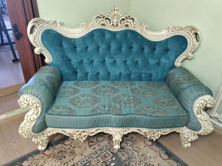 Продам диван Царский