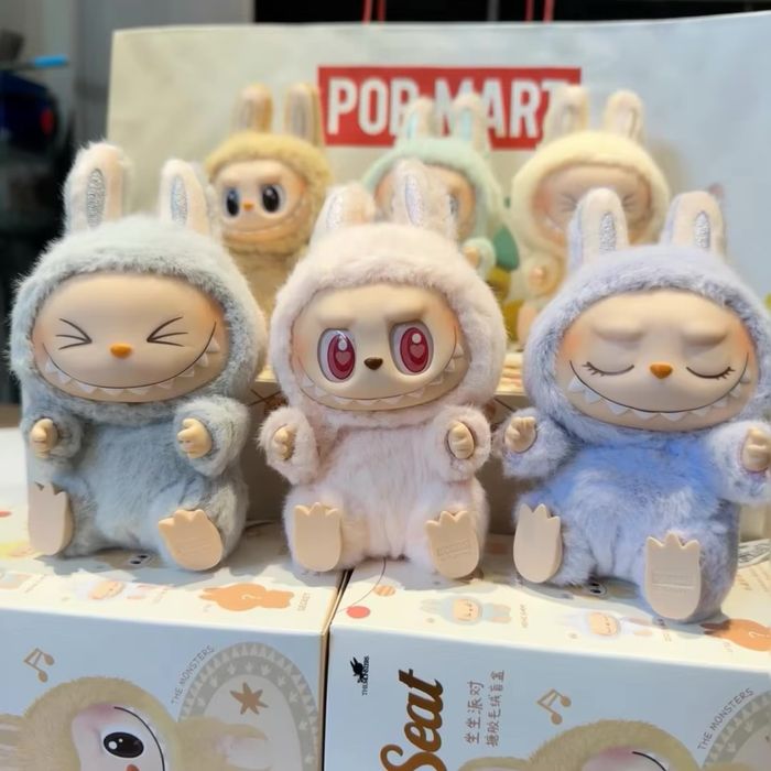 ПРОМО!  Играчка Labubu 15см, Лабубу ключодържател Labubu Have A Seat