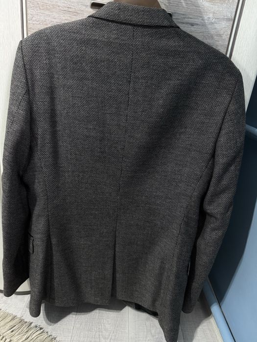 Продам костюм в отличном состоянии