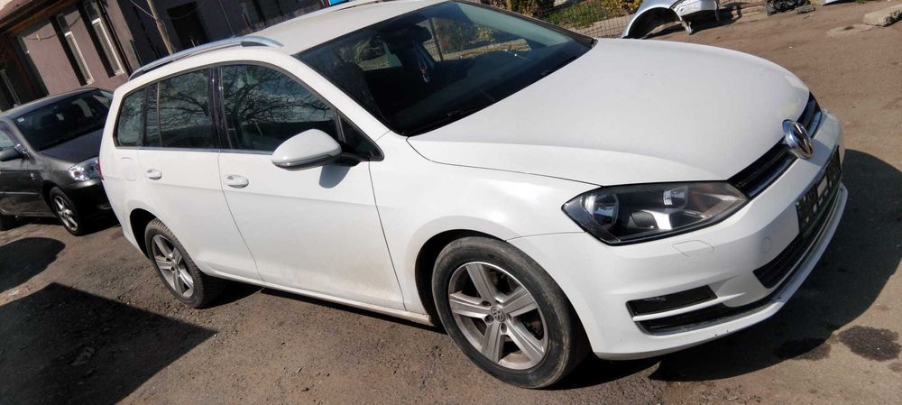 Dezmembrez Volkswagen Golf 7 2.0 TDi an 2017 cod motor CRBC