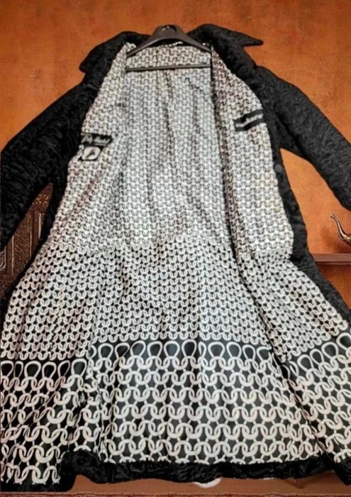 Palton din blana de astrahan