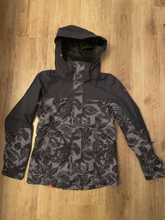 Яке за сноуборд Roxy