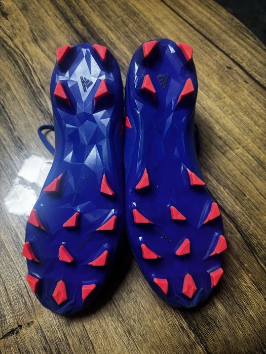 Adidas predator edge  mărime 41/5 în stare ca NOU