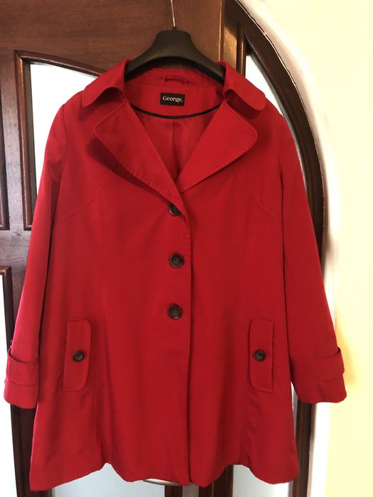 Trenci George marimea 44 in stare foarte bună