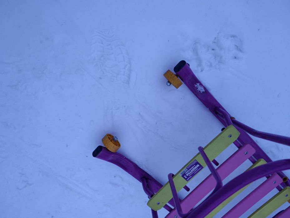 Продам санки,новые