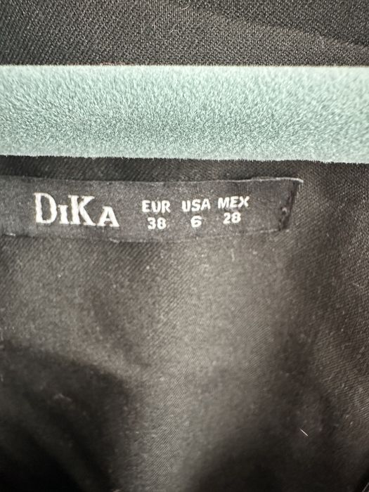 Официална черна рокля  Dika