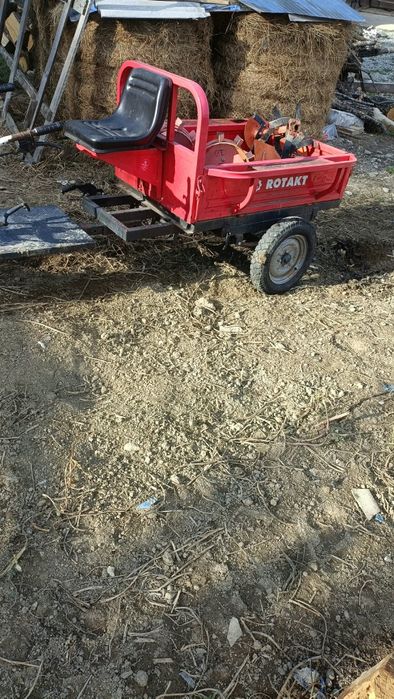 Vând motocultor funtional