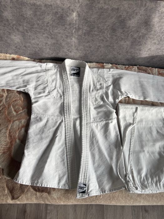 Продаю кимоно для дзюдо б/у