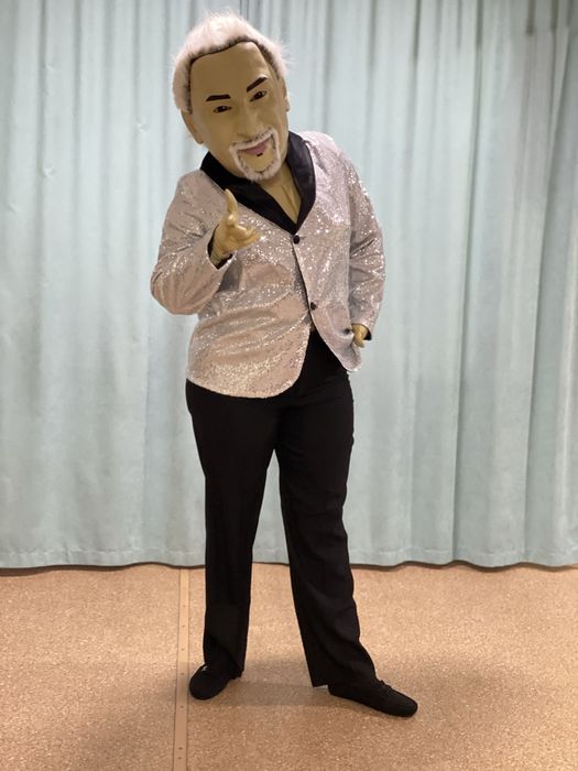 Подарим праздник вместе