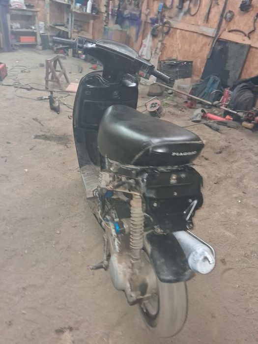 Salut am si eu un piagio zip   de 49