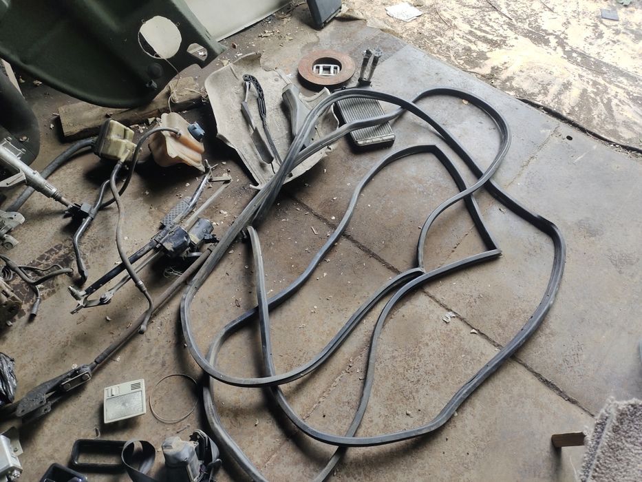 Продам разные запчасти на Ауди 80 б3