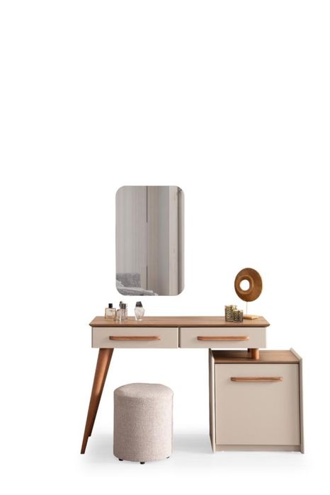Уникално стилна тоалетка със стол и огледало