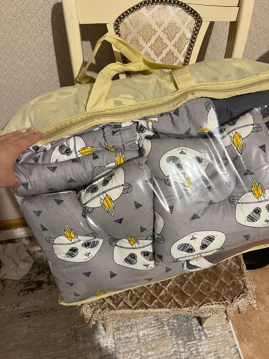 Продам бортик на детскию кровату