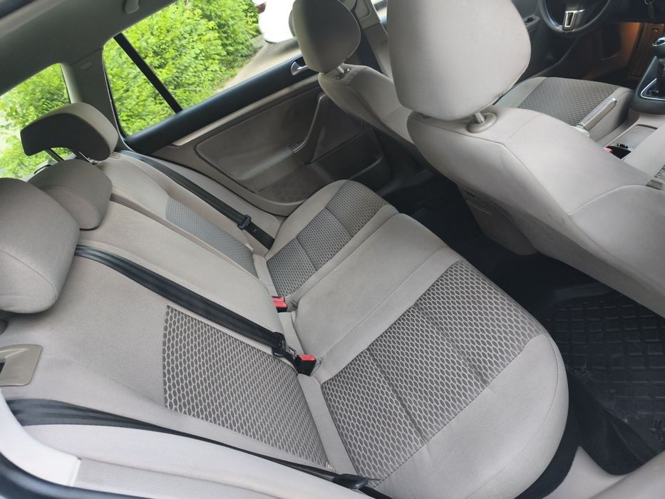 VOLKSWAGEN Golf 2011 — imagine 2