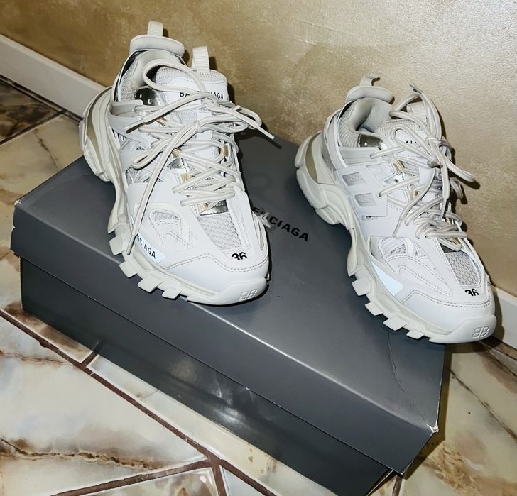 Balenciaga track nr36