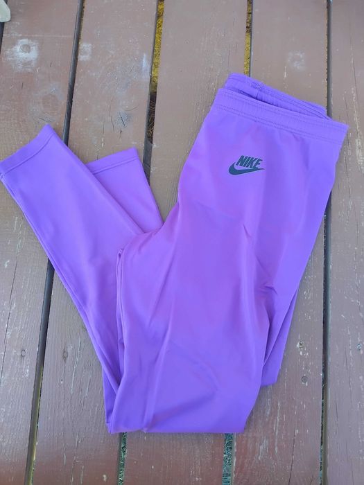 NIKE  - оригинален клин