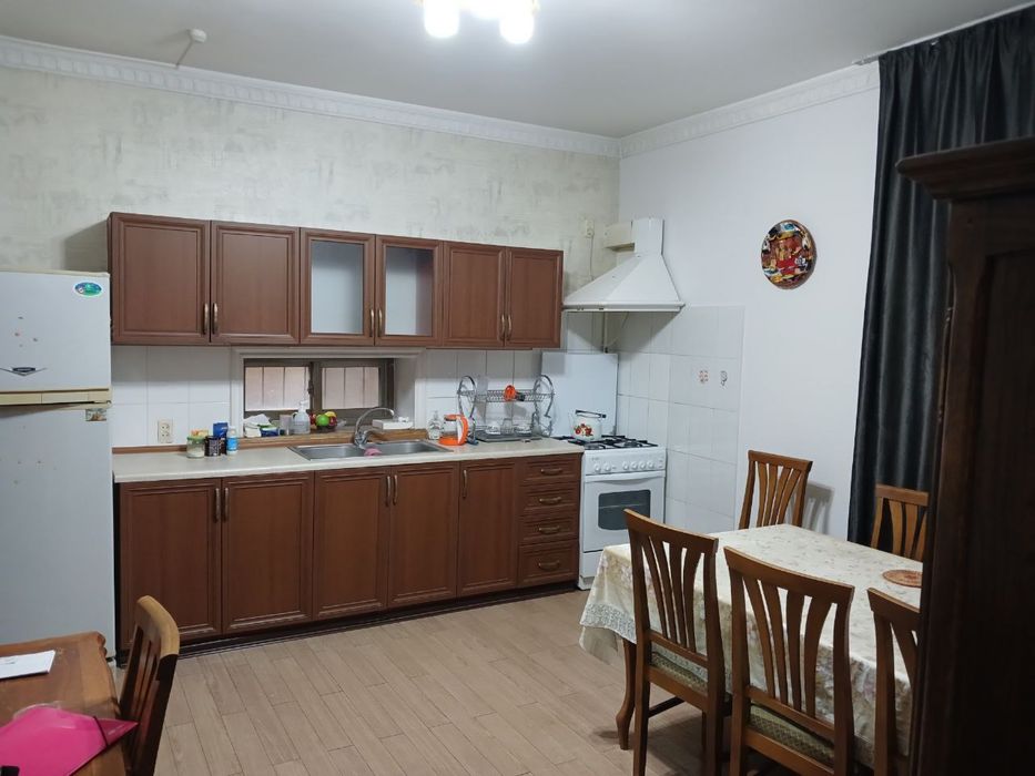 Дом в центре.  Ракат Боши