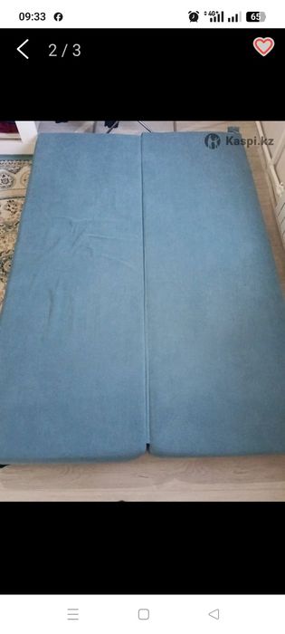 Продам диван василькового цвета, 200 м на 140.
