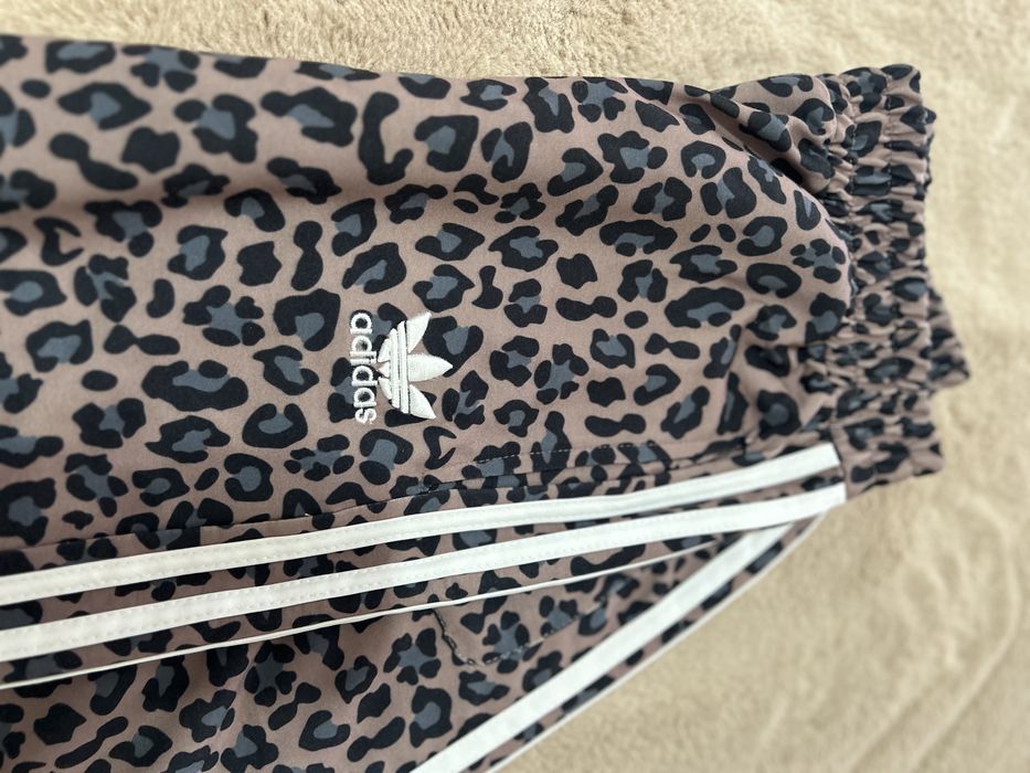 Compleu Adidas animal print