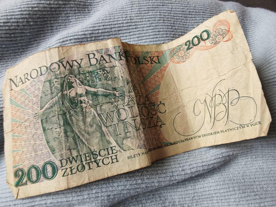 Колекционерски сет монети и банкноти