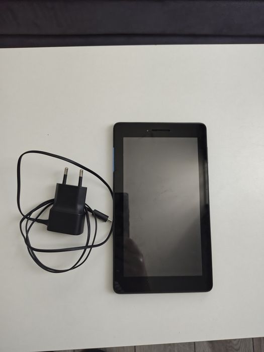 Tabletă Lenovo TB-7104F – 7 inch,