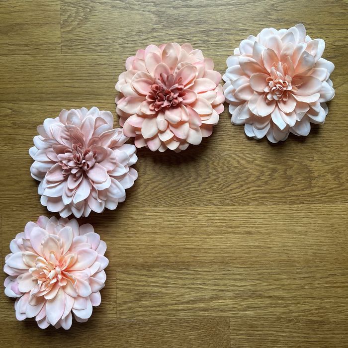 Цветя за коса,към носия