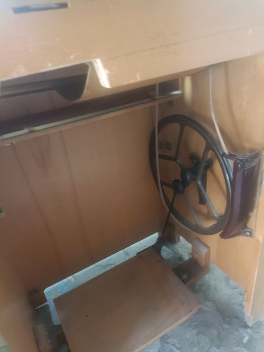 Швейная машинка б/у