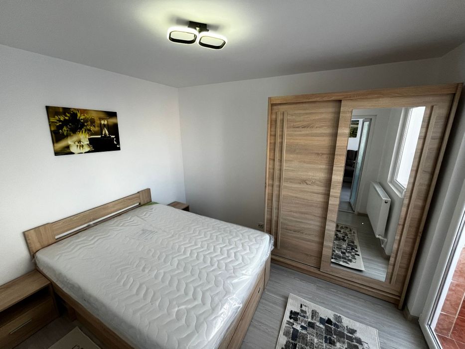 Inchiriez apartament 2 camere in Roman!