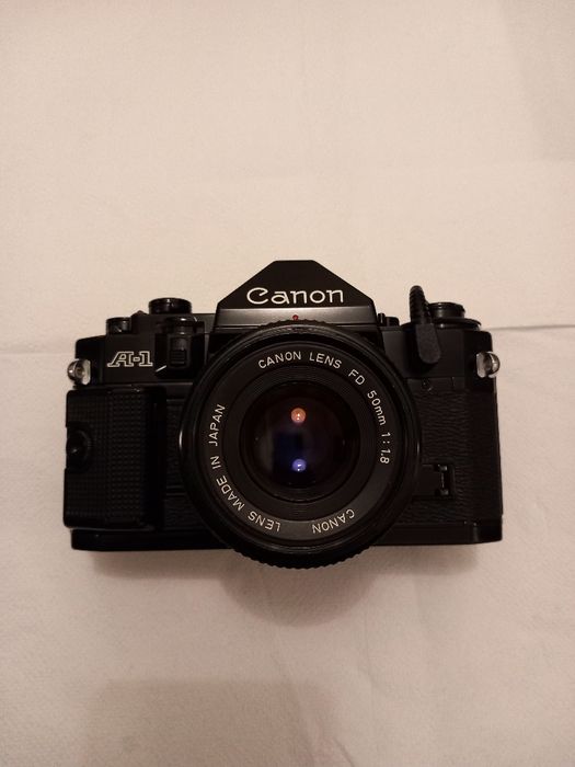 Aparat foto film Canon A1 + obiectiv Canon FD 50mm f/1.8