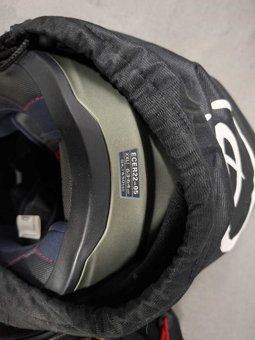 Vând 2 căști moto XXL: Black Optimus II modulară + MT Helmets Le Mans 2 SV negru mat