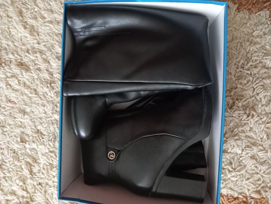 Женский обувь срочно