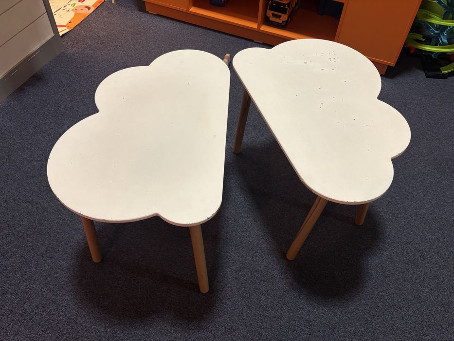 Стол и шкаф для игрушек