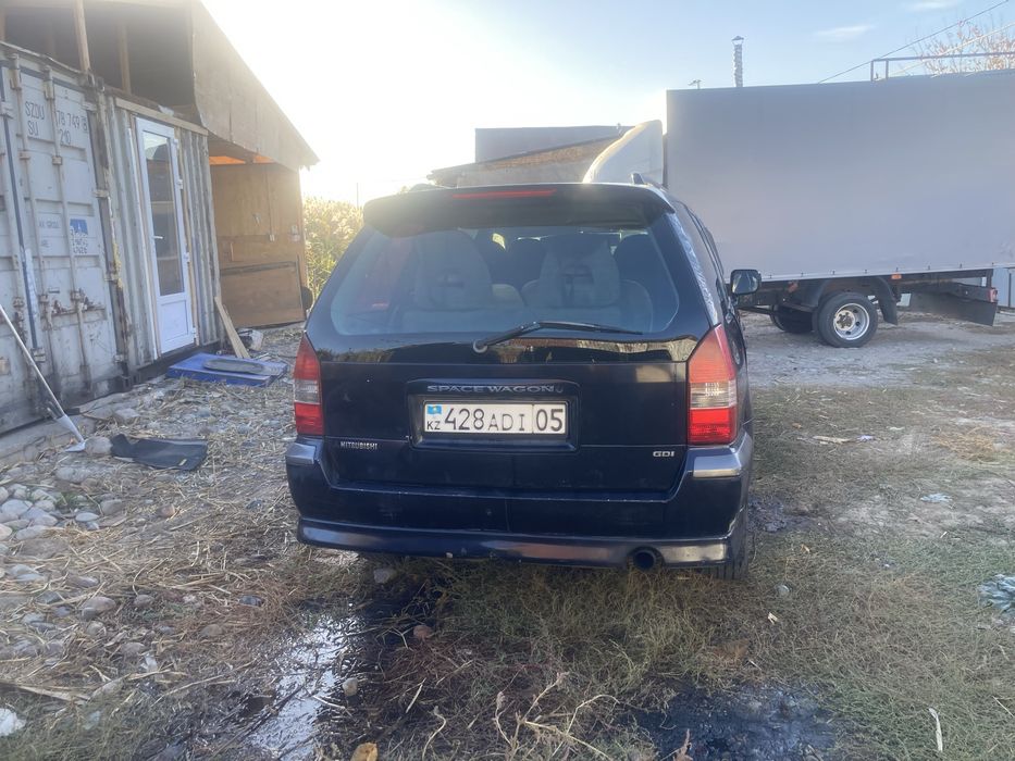 Продам мицубиси спейс вагон 1999г