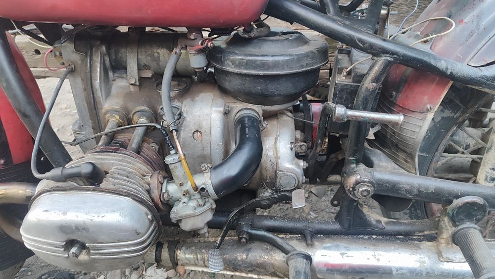 Мотоцикл Урал *.