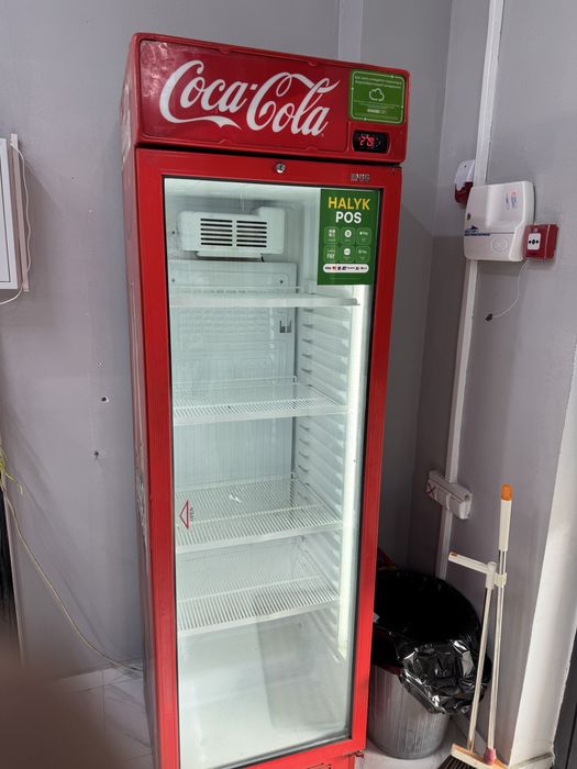 Витринный холодильник сатылады