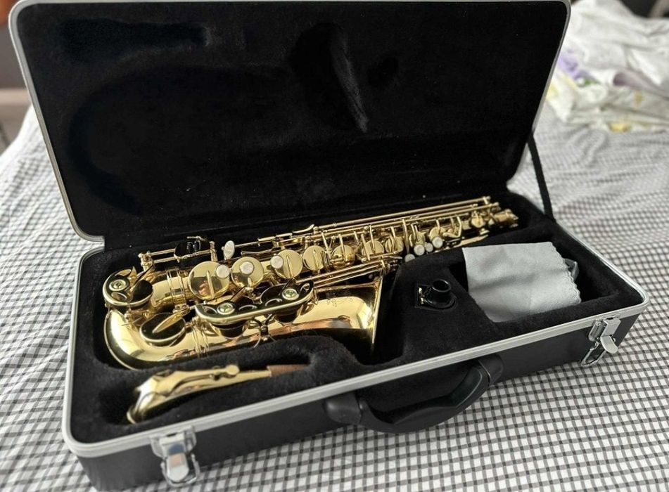 Saxofon Alto Parrot.