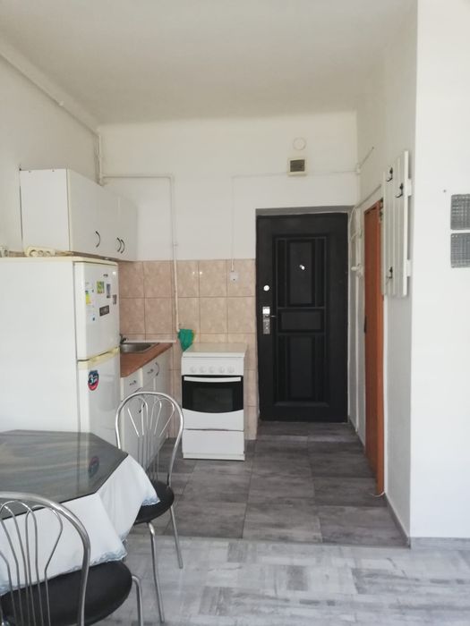 Inchiriez garsoniera 7 Noiembrie, zona TCM aproape de UMF si spitalul judetean