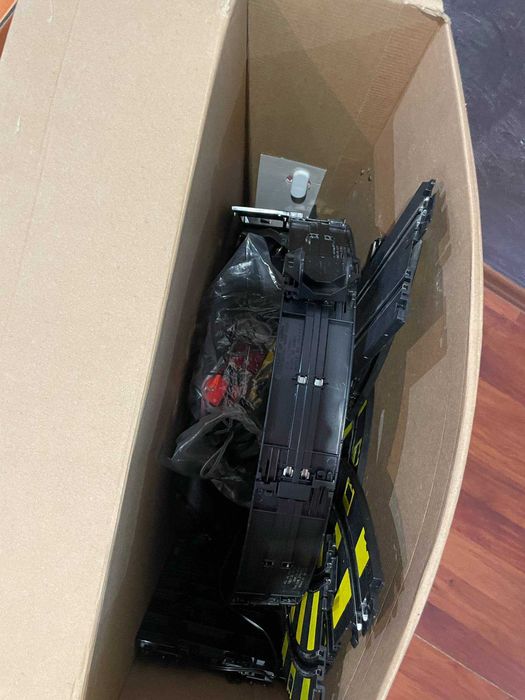 детска състезателна писта с две коли и два джойстика 9.48метра