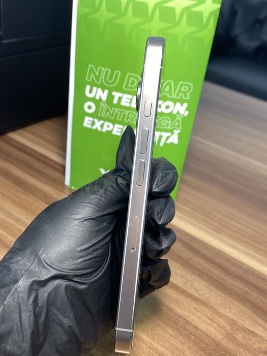 iPhone 16 Pro • 256 GB • Natural Titanium