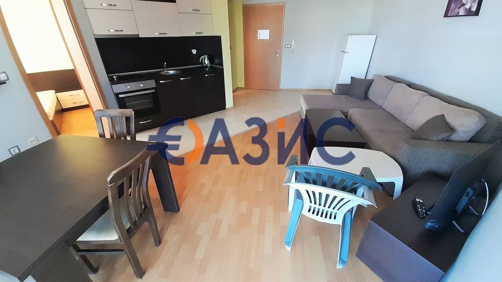 Продава се Двустаен апартамент в Поморие - 71 кв.м за 1141 €/кв.м - Снимка #3